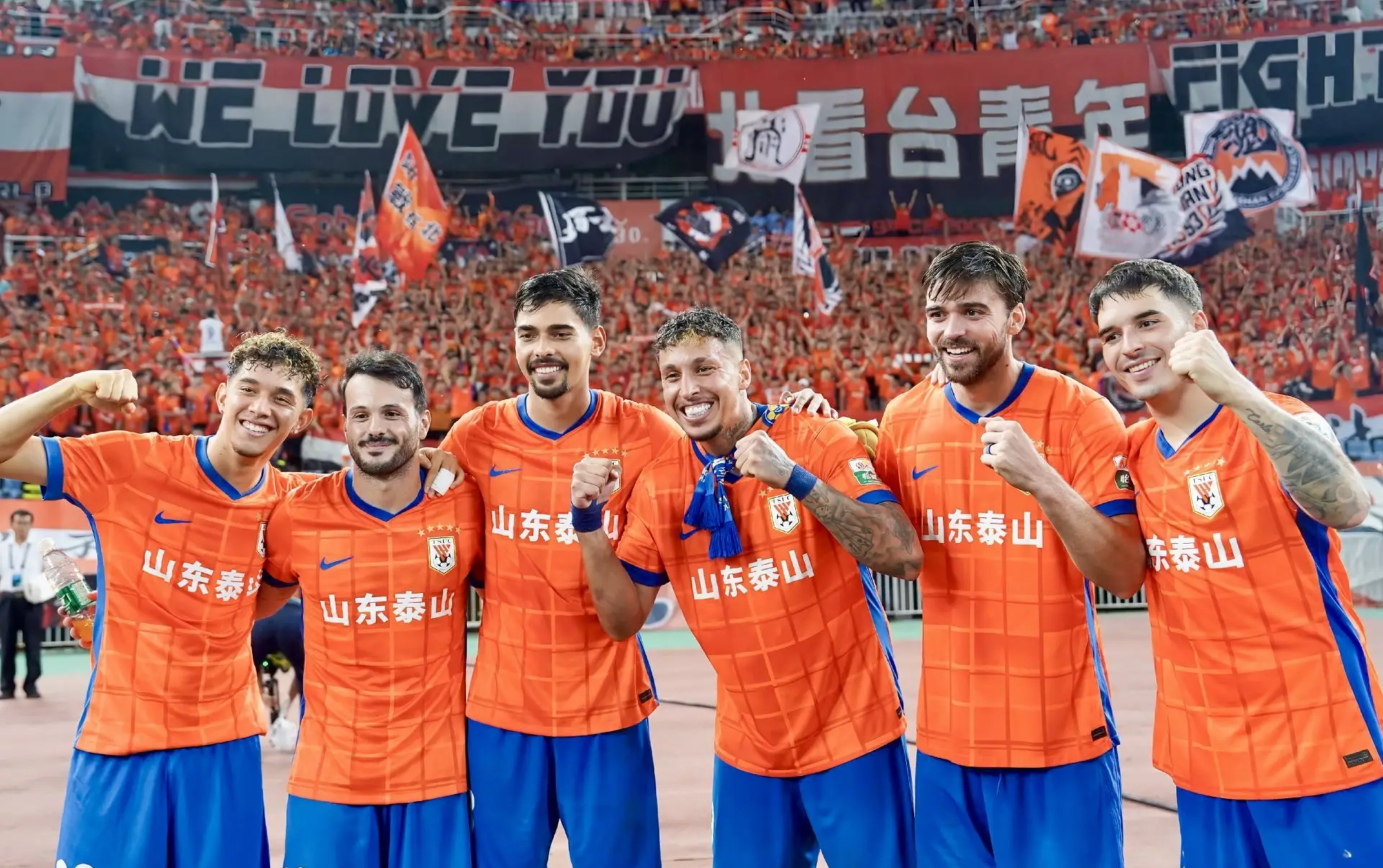 开云权威入口-法甲窗口期再迎强敌，山东泰山官宣签约，主帅态度——态度坚定，纪律约束更严格的简单介绍