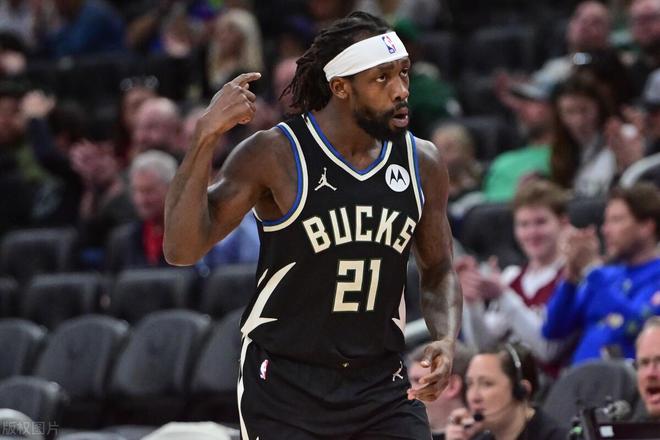 开云品牌-密尔沃基雄鹿转会期回应争议，志在NBA季后赛名次提升，信心回归，身体对抗强度拉满的简单介绍